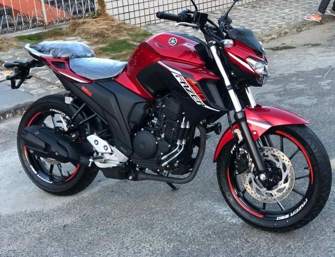 Yamaha FZ-S